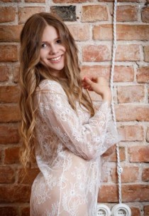 Escort SOPHIA with blonde hair