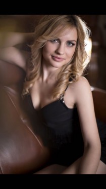 Carolina escort available in Dubai