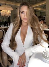 ceylann F bust size Silicone
