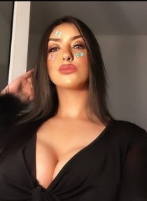 Escort belgym with brown hair