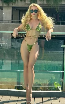 Gabriela 27 years old girl